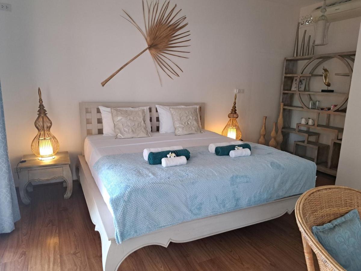Laura Guest House-Adult Only- Hua Thanon  Екстер'єр фото
