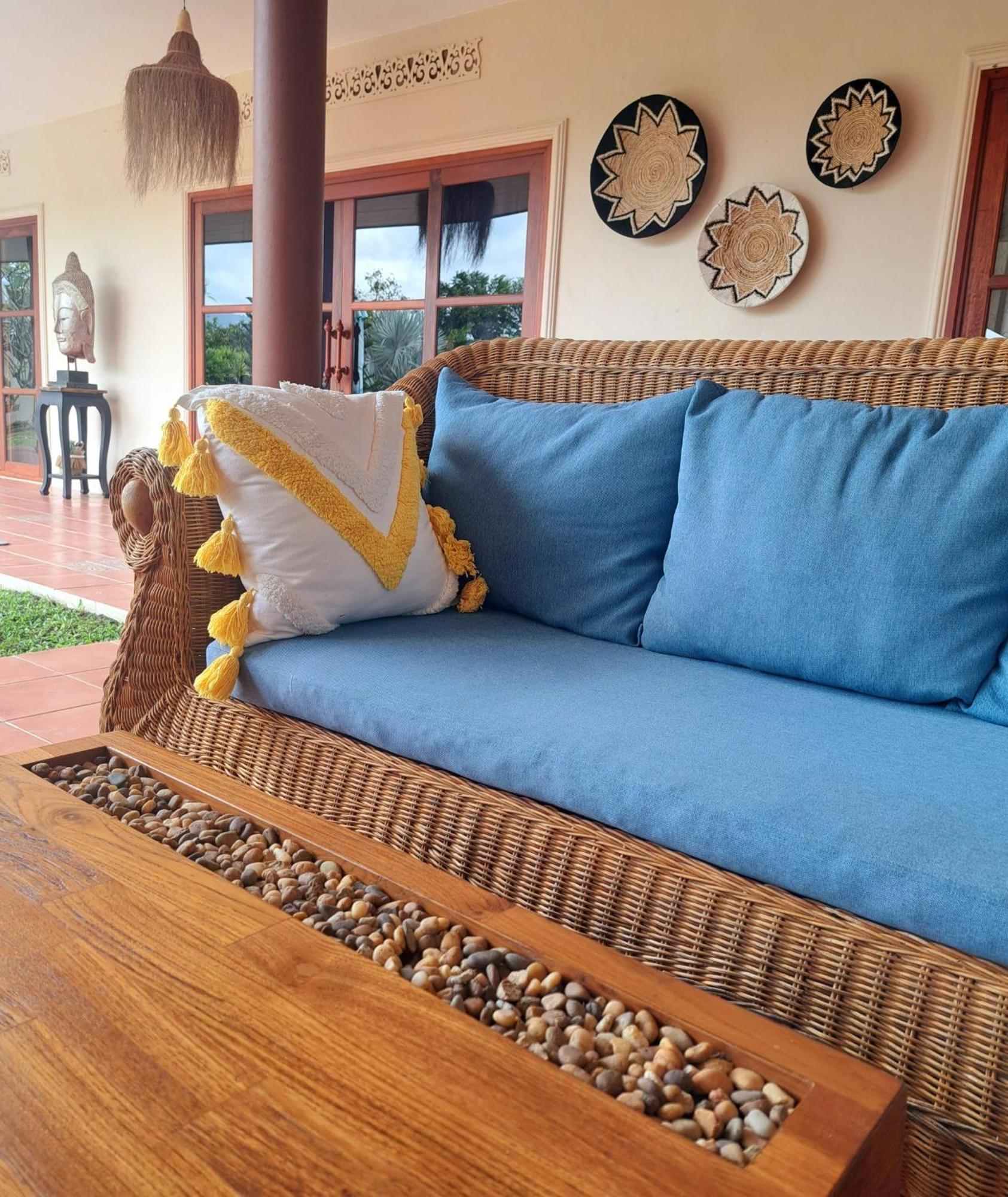 Laura Guest House-Adult Only- Hua Thanon  Екстер'єр фото